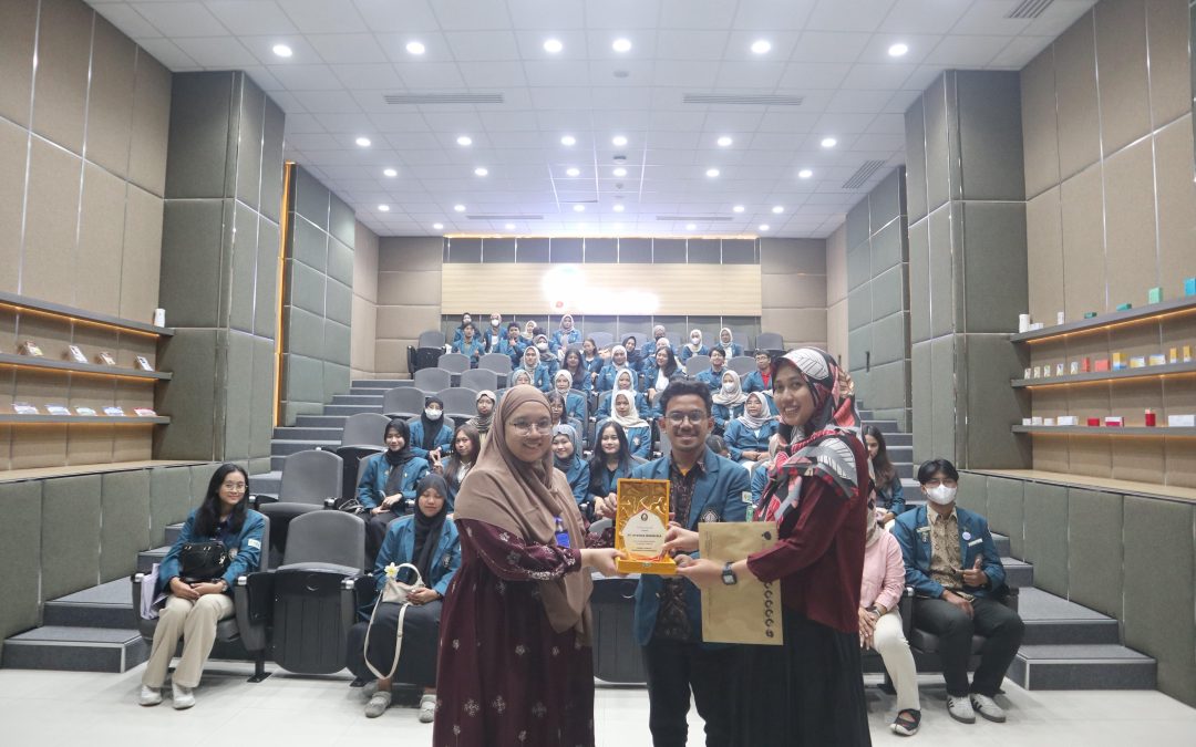 Penguatan Kompetensi melalui Kunjungan Industri Prodi Farmasi UNDIP bersama HIMFASI FK Undip sebagai Upaya Implementasi UNDIP COMPLETE